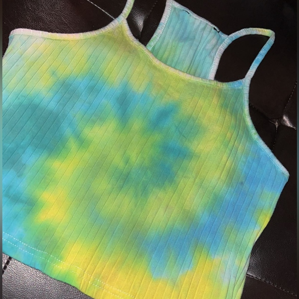 tie dyed racer back tank size small